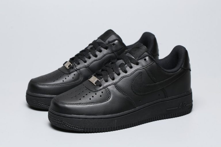Men and Women’s Nike Air Force 1 ’07 Low All Black - FavSole.com