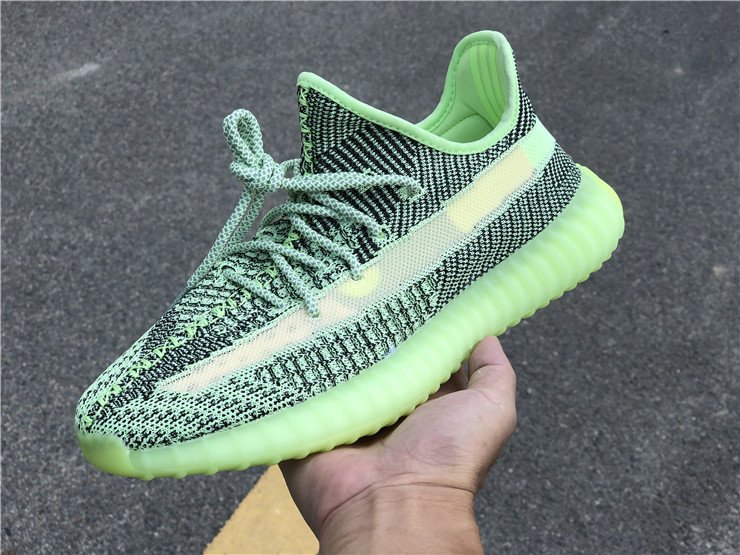 do the yeezreel glow in the dark