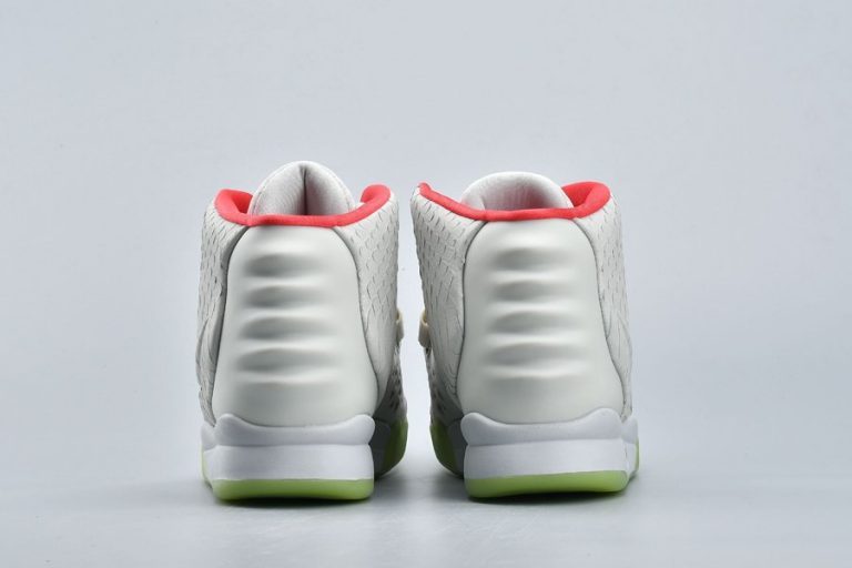 the jordans that light up