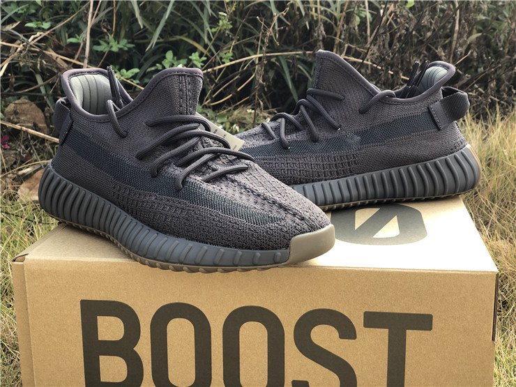 yeezy 350 v2 cinder black